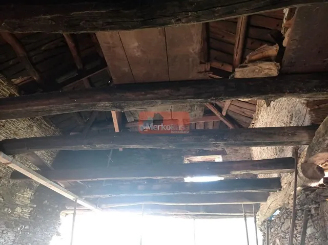 SE VENDE CASA PARA REFORMAR EN BEGONTE — 8