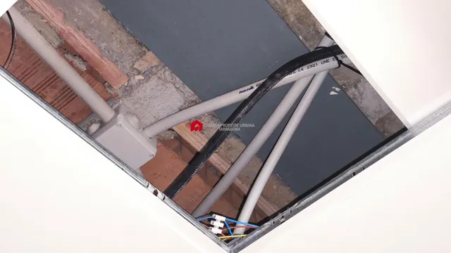 En venta local comercial en el centro de Tortosa. — 28
