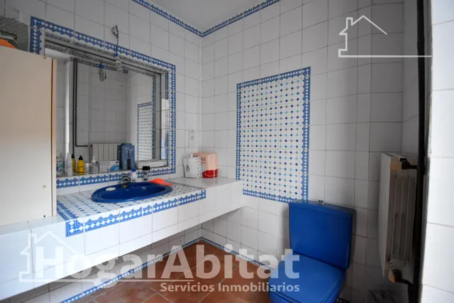 REFORMADO Y AMPLIO CON TECHOS ALTOS, PISCINA Y MUCHO ESTILO ¡TE ENCANTARÁ! — 44