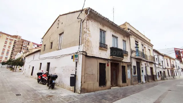 ESPECTACULAR CASA DE PUEBLO EN EL ANTIGUO PUEBLO DE CAMPANAR