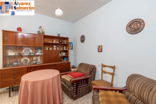 Piso con terraza y gran potencial junto a Camino de Ronda — 22