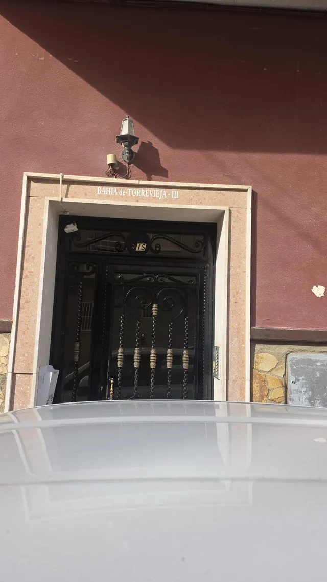 Apartamento reformado de 2 dormitorios en Torrevieja — 16