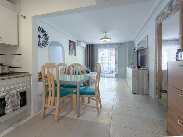 Acequion! Fantastico apartamento con amplia terraza y vistas laterales al mar + Gigantesca piscina comunitaria + Licencia turística (300 mts playa) — 4