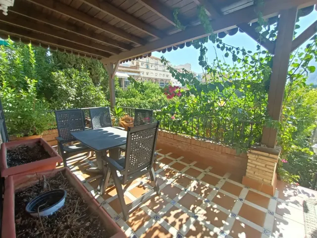 Magnífica casa en Cenes de la Vega - foto 4
