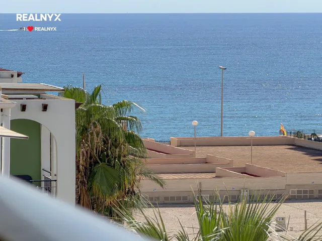 La Veleta! Espectacular apartamento con increíble diseño + Amplia terraza con vistas panorámicas y laterales al mar (250 mts playa) — 19