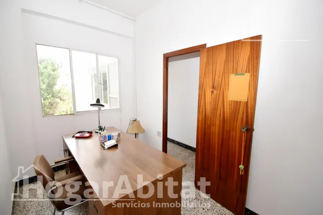 MAGNÍFICA CASA CON DOS VIVIENDAS INDEPENDIENTES Y TERRAZA, CERCA DEL CENTRO — 38