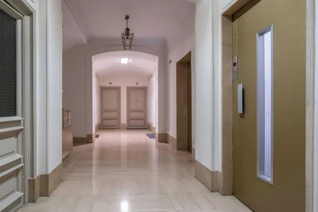 Vivienda clásica de 4 dormitorios con vistas a jardín en el barrio de Castellana — 31