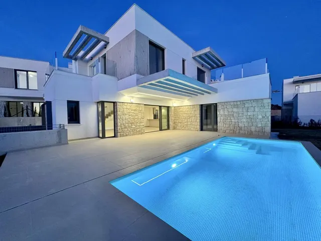 Villa 4 habitaciones 244m² en venta - Golf Bahía — 28