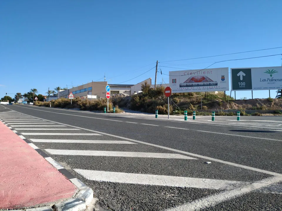 PARCELA DE 3.900 M2 FACHADA A CARRETERA N-340