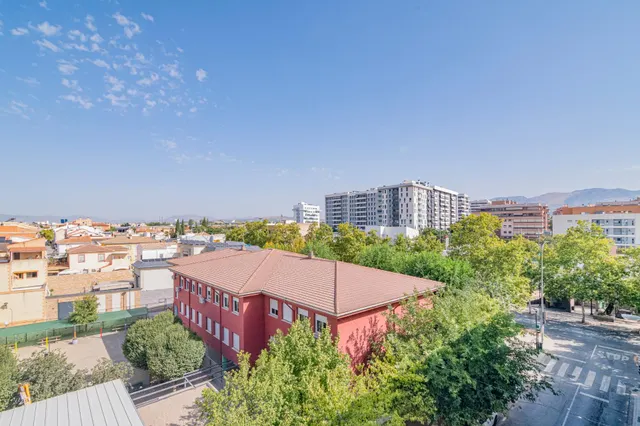 ÁTICO TOTALMENTE REFORMADO DE 3 DORMITORIOS Y EQUIPADO LISTO PARA VIVIR CON VISTAS DESPEJADAS EN LA MEJOR ZONA DEL CERRILLO DE MARACENA — 32