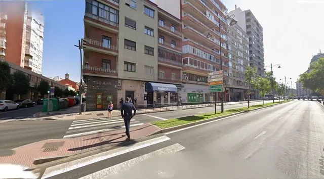 Vivienda excepcional con vistas, garaje y ubicación privilegiada junto a campo grande — 47