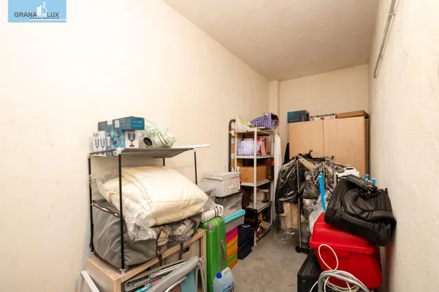Piso de dos dormitorios en Sanders, en urbanización privada con piscina, pistas de padel, plaza de garaje y trastero — 23