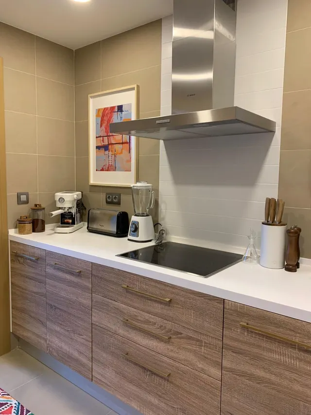 se alquila apartamento de 2 dormitorio 2 baños,  parking incluido con vistas al mar — 5