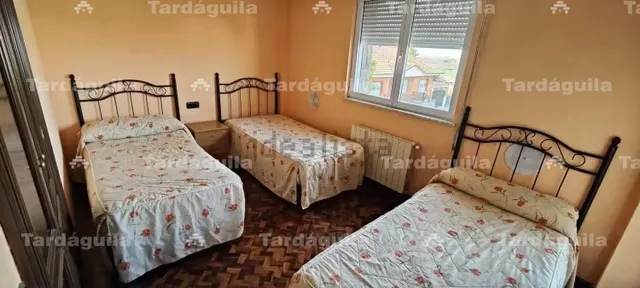 CHALET EN CALZADA DE VALDUNCIEL — 8