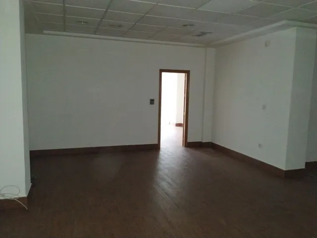 AVDA . ALICANTE  LOCAL DE 860 M2 — 9