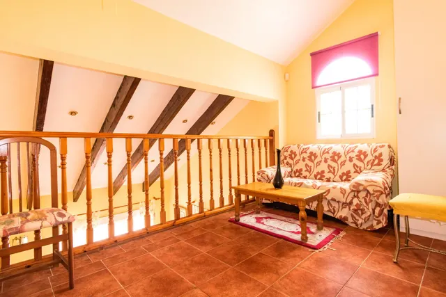 Chalet independiente a la venta en Playa Flamenca — 38
