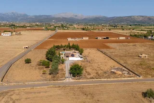 ESPECTACULAR FINCA RÚSTICA CON MOLINO EN MURO — 42