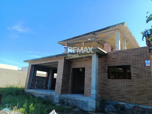 Casa en construcción con muchas posibilidades — 2