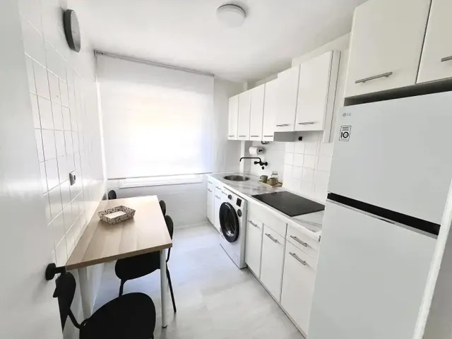 AMPLIO PISO TOTALMENTE REFORMADO Y MUY LUMINOSO EN MEDINA DE