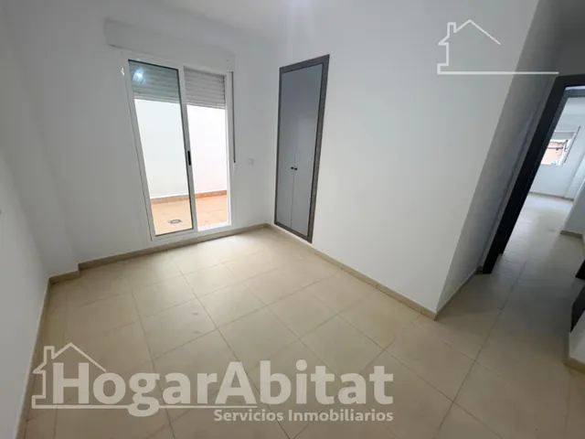 Reformado con patio cerca de la playa — 15