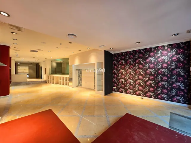 LOCAL COMERCIAL EN ZONA RICARDO VINYES — 5