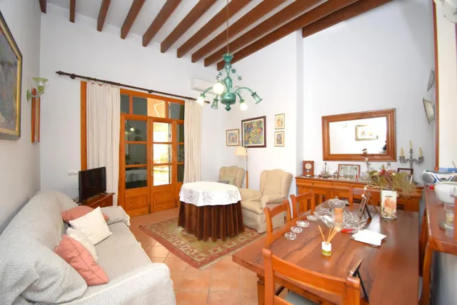 Casa de pueblo con patio en pleno centro de Pollença - foto 4