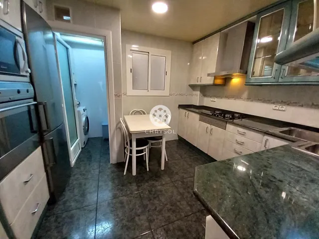 Precioso piso con parking en El Carmel. — 7