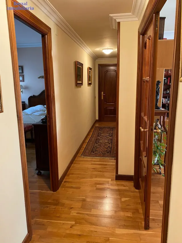 Piso en GRAN VIA , siete dormitorios. Orientación SUR. Dos garajes opcionales — 35