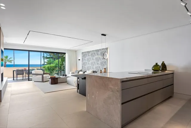 Apartamento reformado en 1ª linea de playa!! — 21