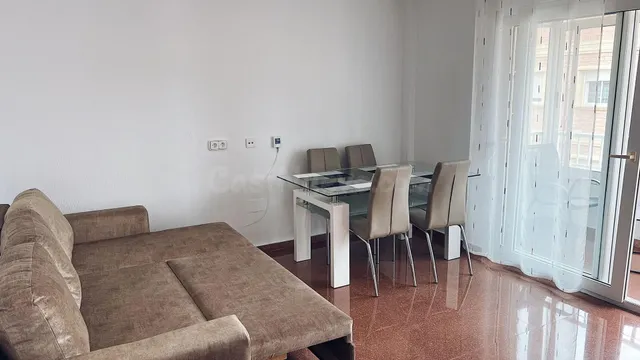 Apartamento con 2 dormitorios, 1 baño, 350 m. de la playa — 5