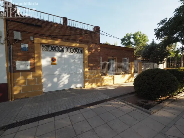 Casa de planta baja en D.Antonio Huertas de 394 m2 de superf