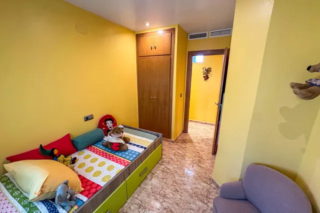 Luminoso piso de 82 m2 en pleno centro de Torrevieja – orientación sur y a un paso de todos los servicios — 19