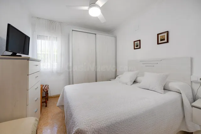 CASA EN VENTA EN TORREVIEJA CON JARDIN PRIVADO Y ORIENTACION SUR — 12