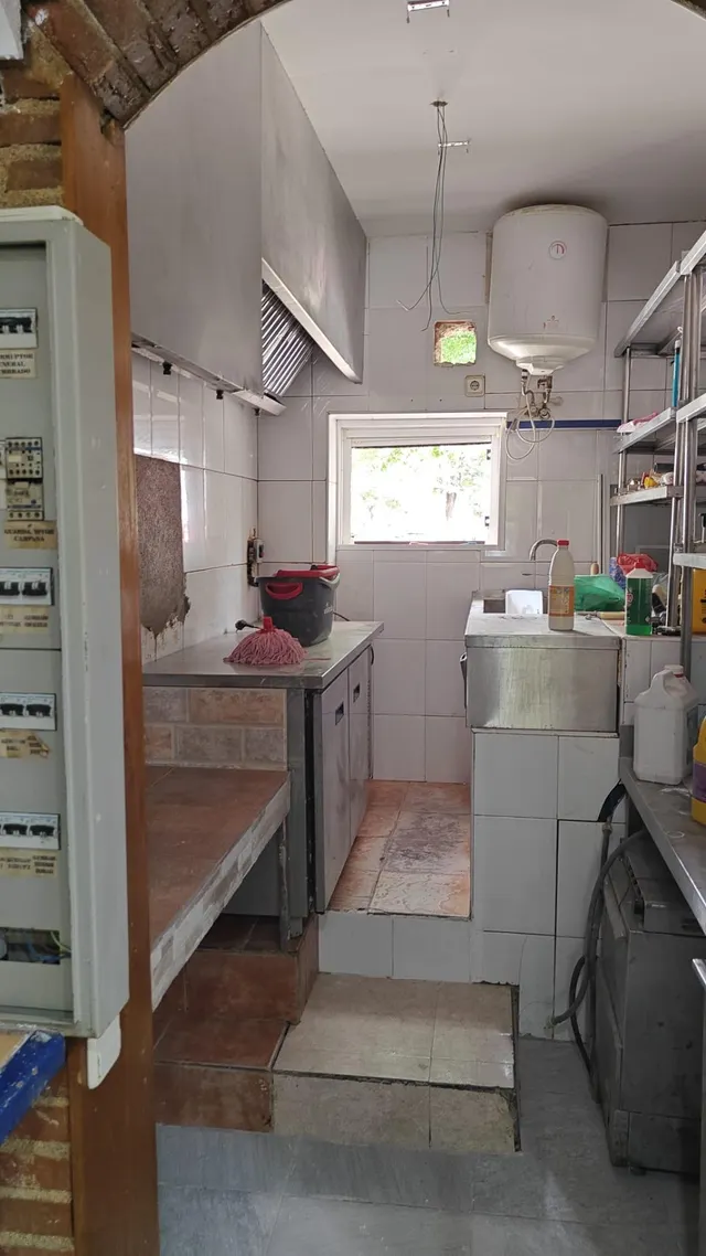 VENTA-LOCAL BAR- CON LICENCIA - CIUDAD DE LOS ANGELES-MADRID - — 8