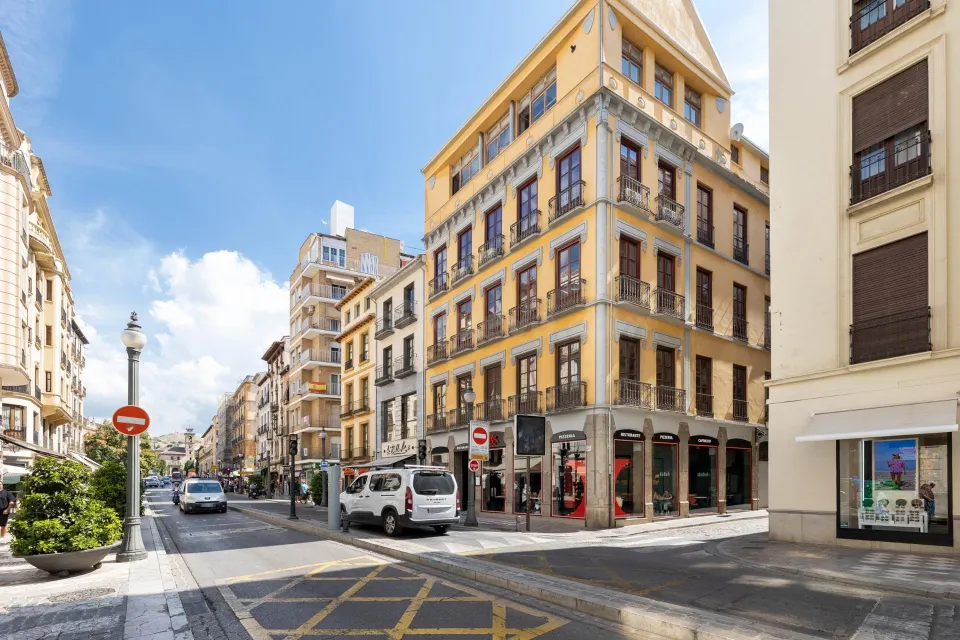 EXCLUSIVO DUPLEX JUNTO A PLAZA NUEVA