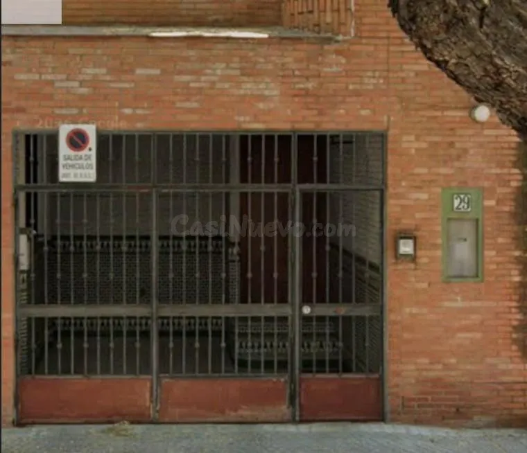 Oportunidad para inversores: Adosado ocupado sin posesión, en SANTA CLARA, SEVILLA