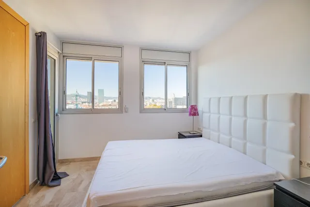 PISO CON VISTA AL MAR — 9