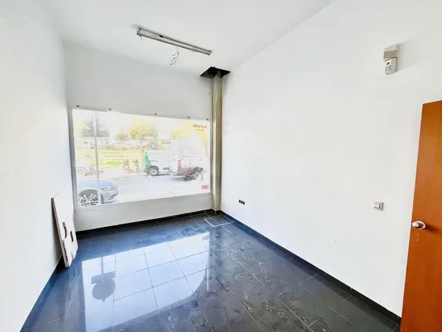 Local comercial 218m² en venta - Andalucia - foto 3