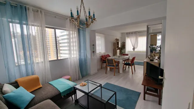 Apartamento amplio y muy luminoso con vistas despejadas al mar y montaña — 11