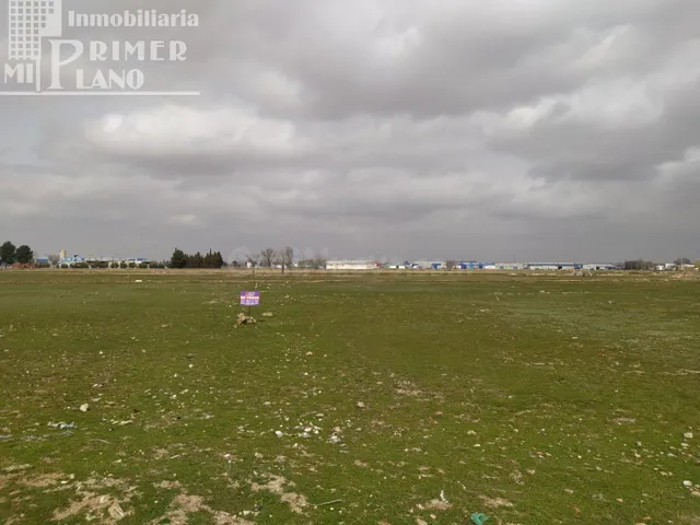 se vende solar de 1243 metros cuadrados con 16 metros de fac - foto 2