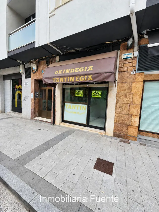 Se alquila, local comercial, centro de Zalla — 7