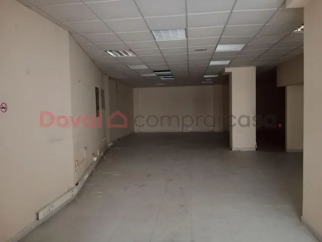 LOCAL EN TORRENTE BALLESTER — 2