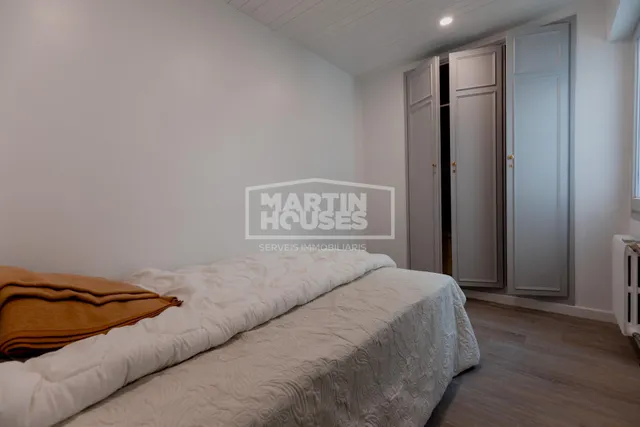 Ático reformado en pleno centro de la capital con terraza, vistas y parking doble — 12