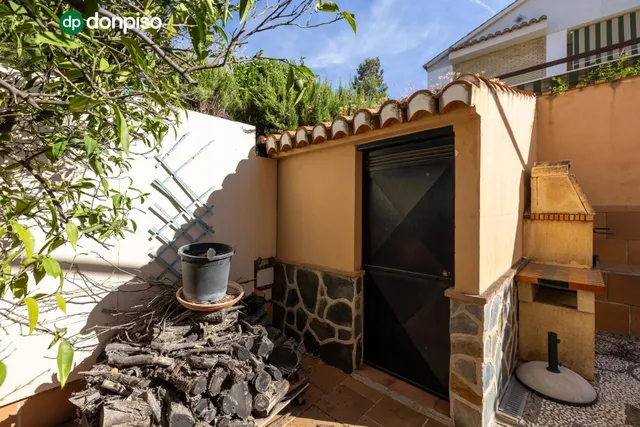 Estupendo chalet independiente en Cájar — 44