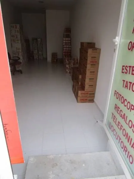 Urbis te ofrece un Local en alquiler en Pizarrales, Salamanca. — 3