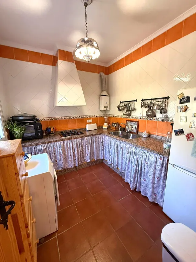 MAGNIFICO CHALET DE 610 m2  EN CASTILBLANCO DE LOS ARROYOS — 7