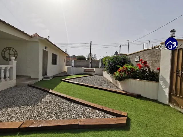 Chalet independiente en venta en urbanización de Llíria — 36