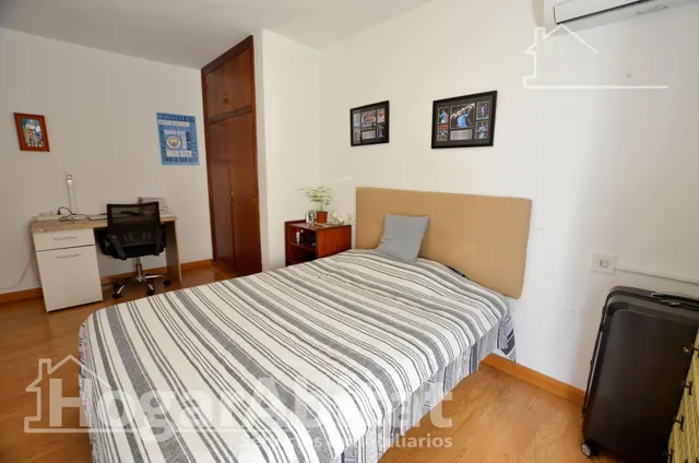 ALTO, AMPLIO Y EXTERIOR CON GARAJE Y BALCÓN, CERCA DE LA AV DE ALCOY — 22