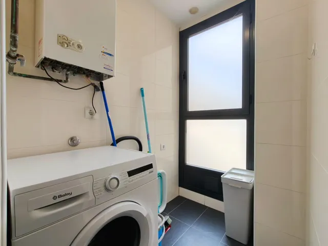 Vivienda exterior de un dormitorio, lista para entrar a vivir y ubicada en la zona más demandada de Villa del Prado. — 12