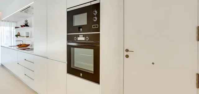 FANTASTICO BUNGALOW FRENTE A LA LAGUNA ROSA EN TORREVIEJA A ESTRENAR — 7